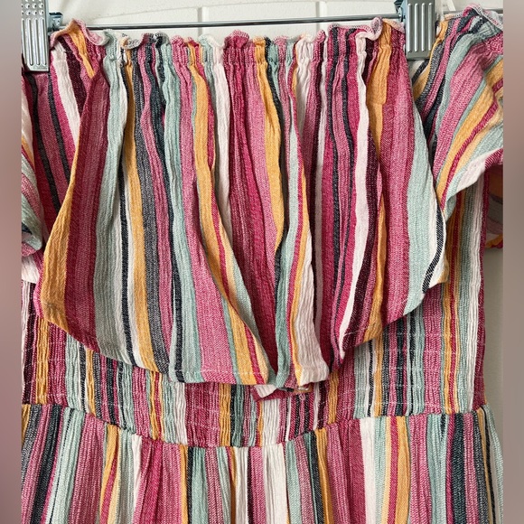 Striped ruffle jumpsuit - Picture 4 of 7